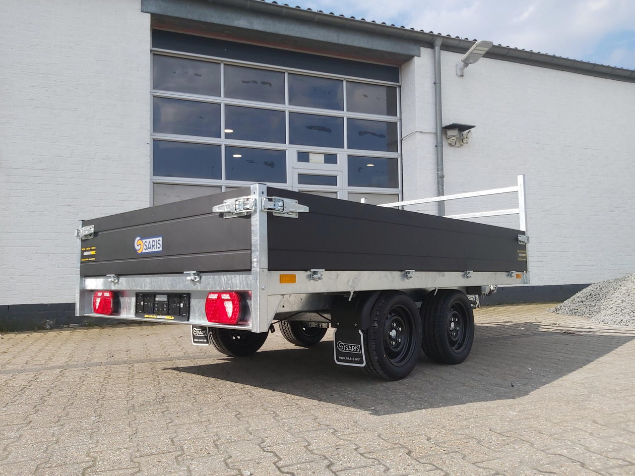 Dropside/ Flatbed trailer Saris PL306 170 2700 2 306x170x30cm black Edition LED Beleuchtung H Gestell 13" (M) 2700kg: picture 7