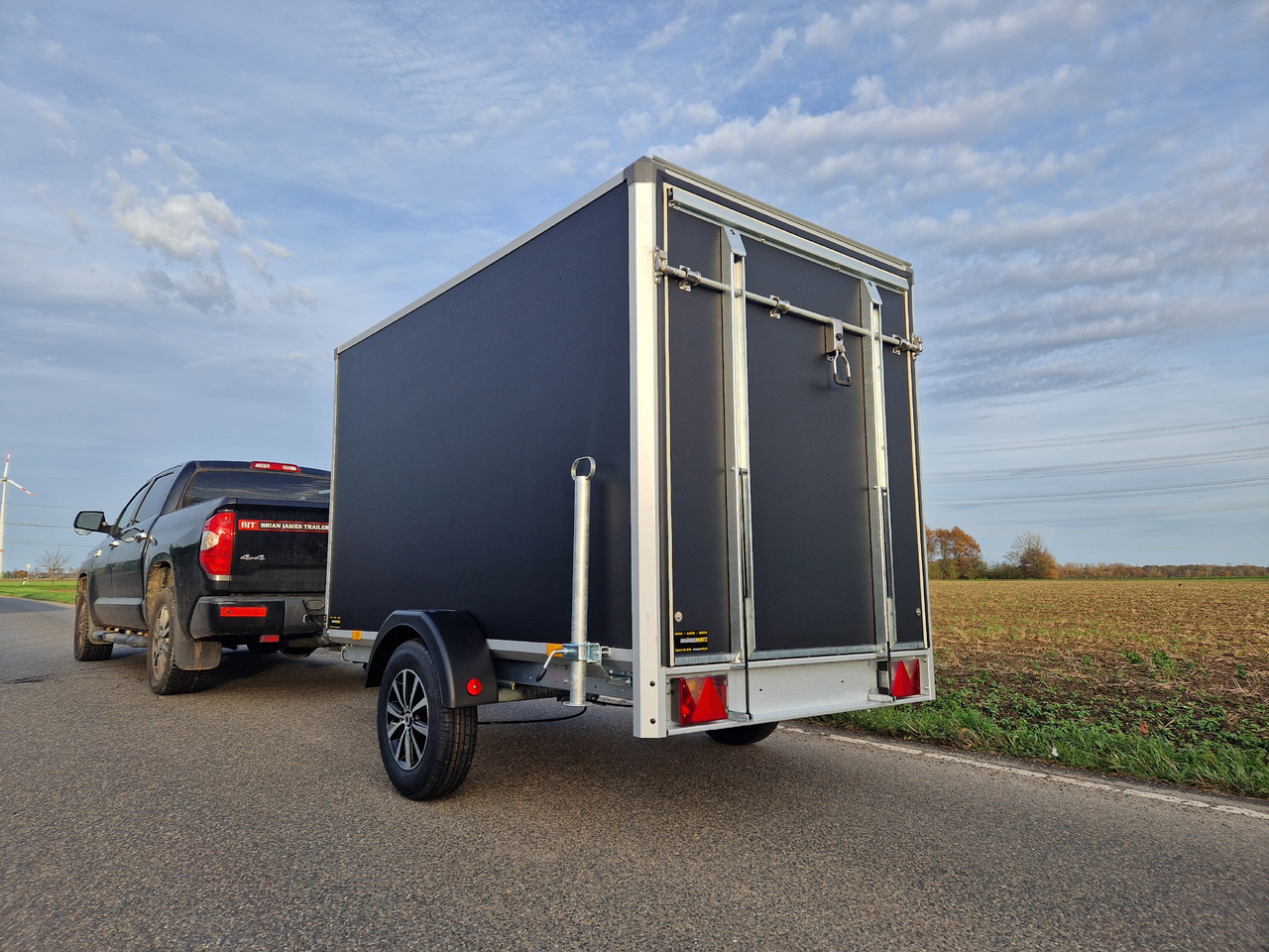 Motorcycle trailer Variant C1315 C2 Edition black 258x148x157cm Alufelgen Heckrampe 1350kg 100km/H black deal: picture 16