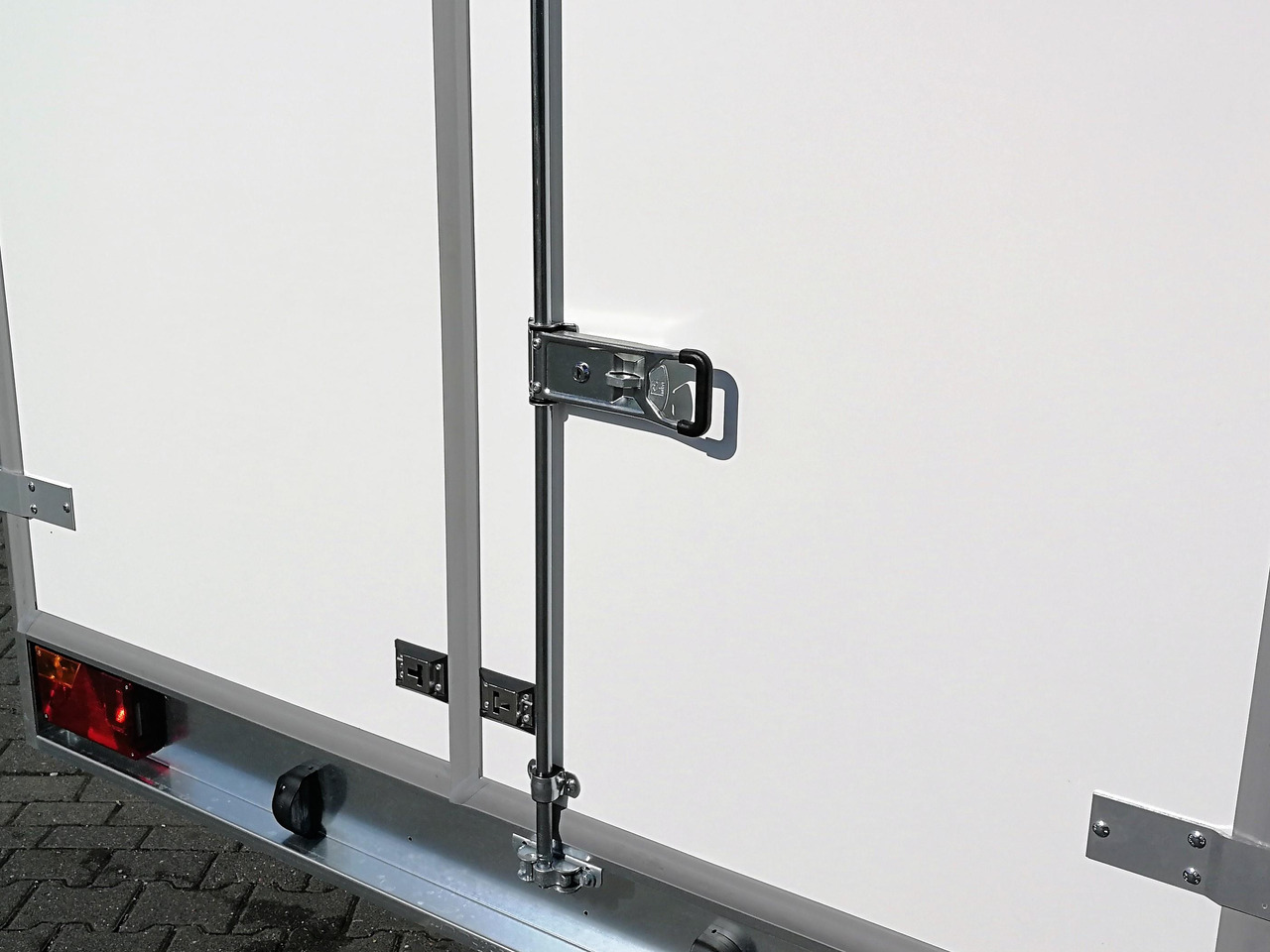 Closed box trailer WM Meyer Koffer AZ 3540/185 S35 401x185x205cm Seitentür (XL) 3500kg Modell 2024: picture 7