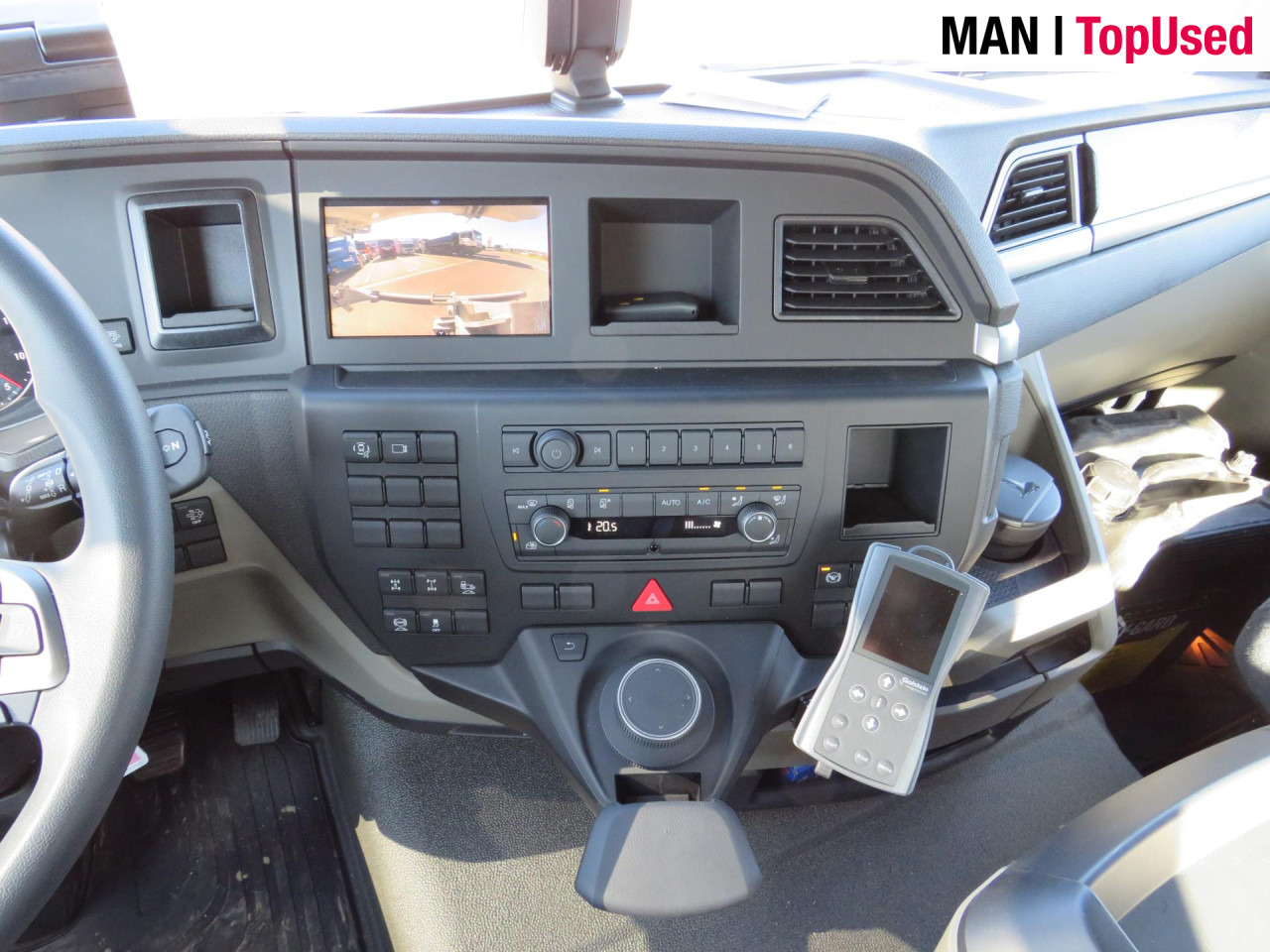 Tipper MAN TGS 41.480 8x4 BB CH Schmitz Muldenkipper Retarder: picture 6 Tipper MAN TGS 41.480 8x4 BB CH Schmitz Muldenkipper Retarder: picture 6