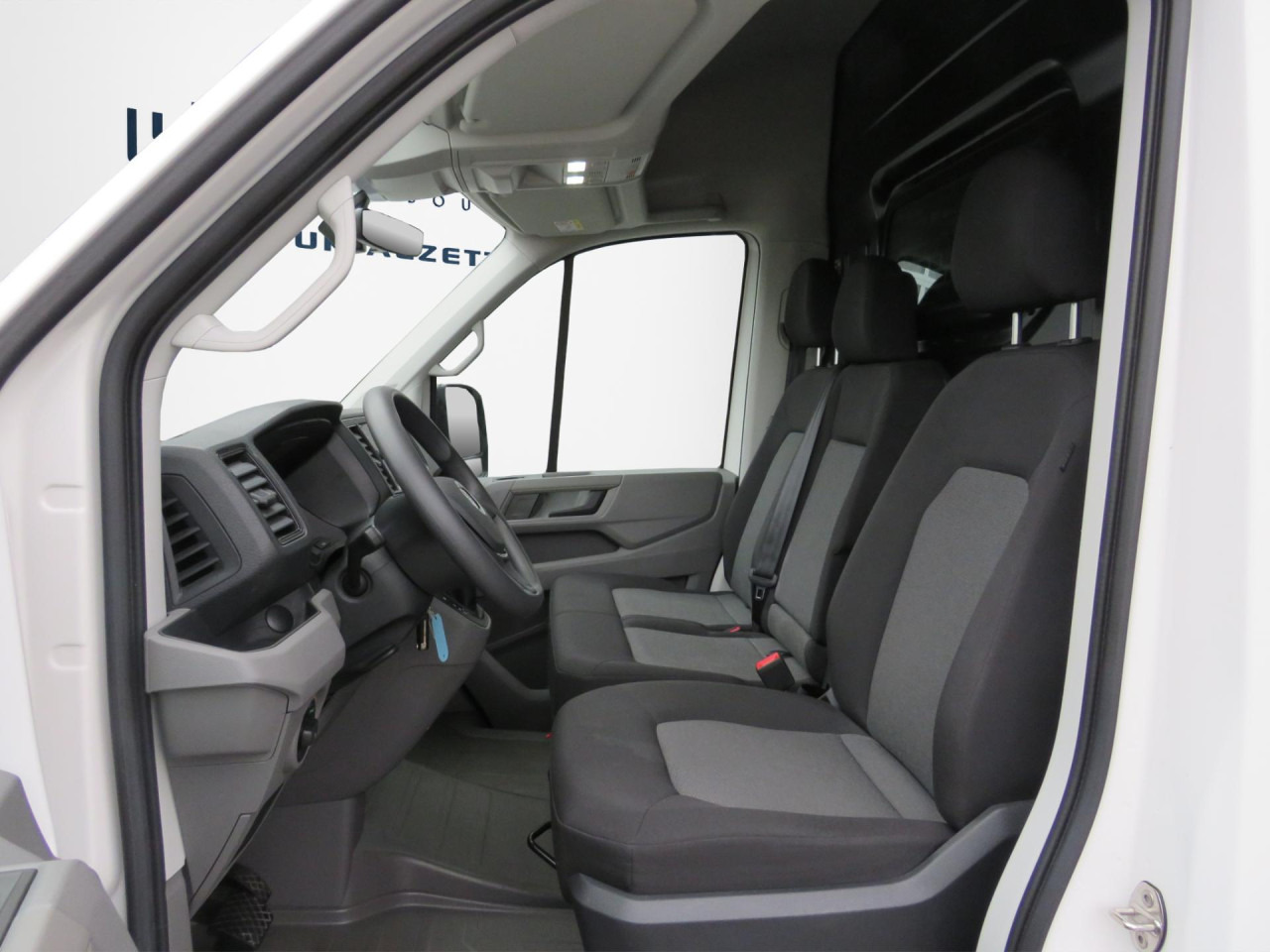 VOLKSWAGEN Crafter 35 L3H3 Kasten 4MOTION Navi ZV - Panel van: picture 3 VOLKSWAGEN Crafter 35 L3H3 Kasten 4MOTION Navi ZV - Panel van: picture 3