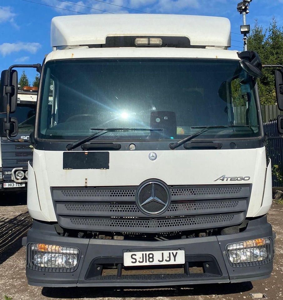 Mercedes Atego 816 - Box truck: picture 2 Mercedes Atego 816 - Box truck: picture 2