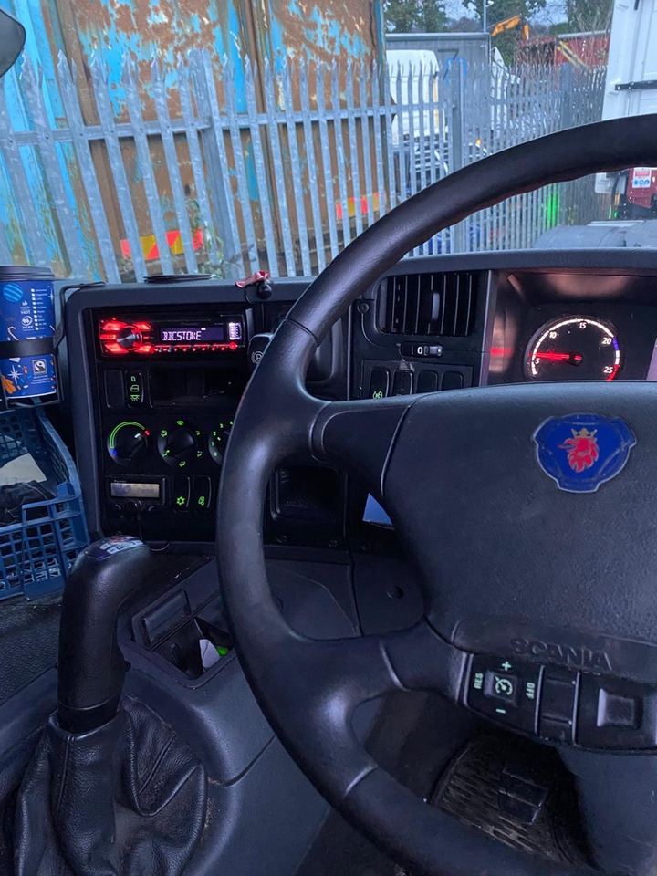 Box van Scania P230 4x2 Box Van: picture 6