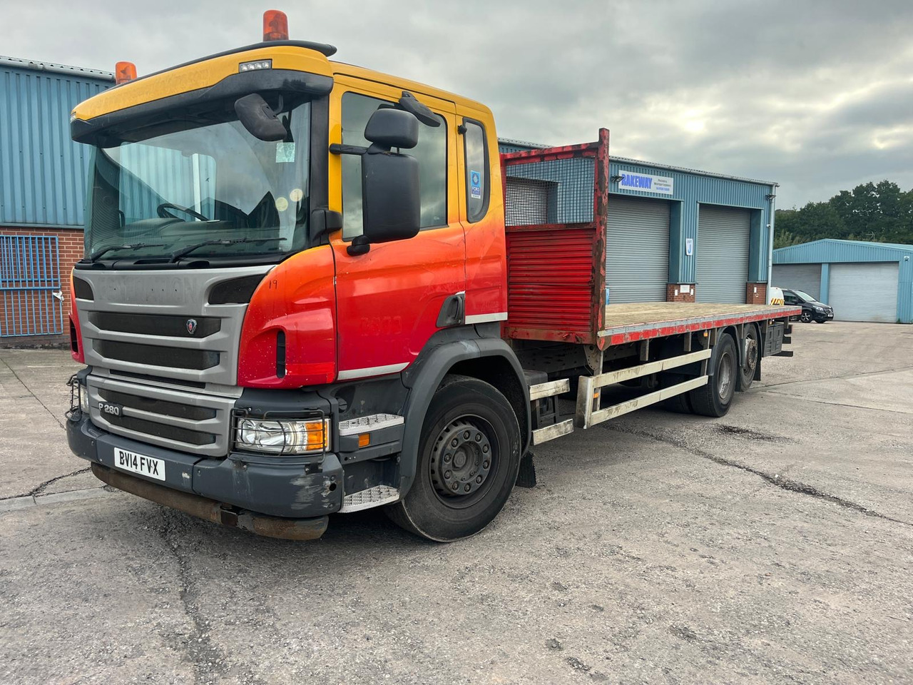 Scania P280 - Dropside/ Flatbed truck: picture 2 Scania P280 - Dropside/ Flatbed truck: picture 2