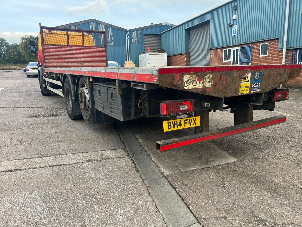 Scania P280 - Dropside/ Flatbed truck: picture 4 Scania P280 - Dropside/ Flatbed truck: picture 4