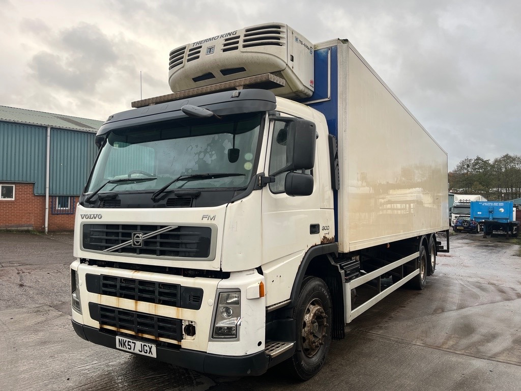 Volvo FM9 300 Euro 4 - Box van: picture 1 Volvo FM9 300 Euro 4 - Box van: picture 1