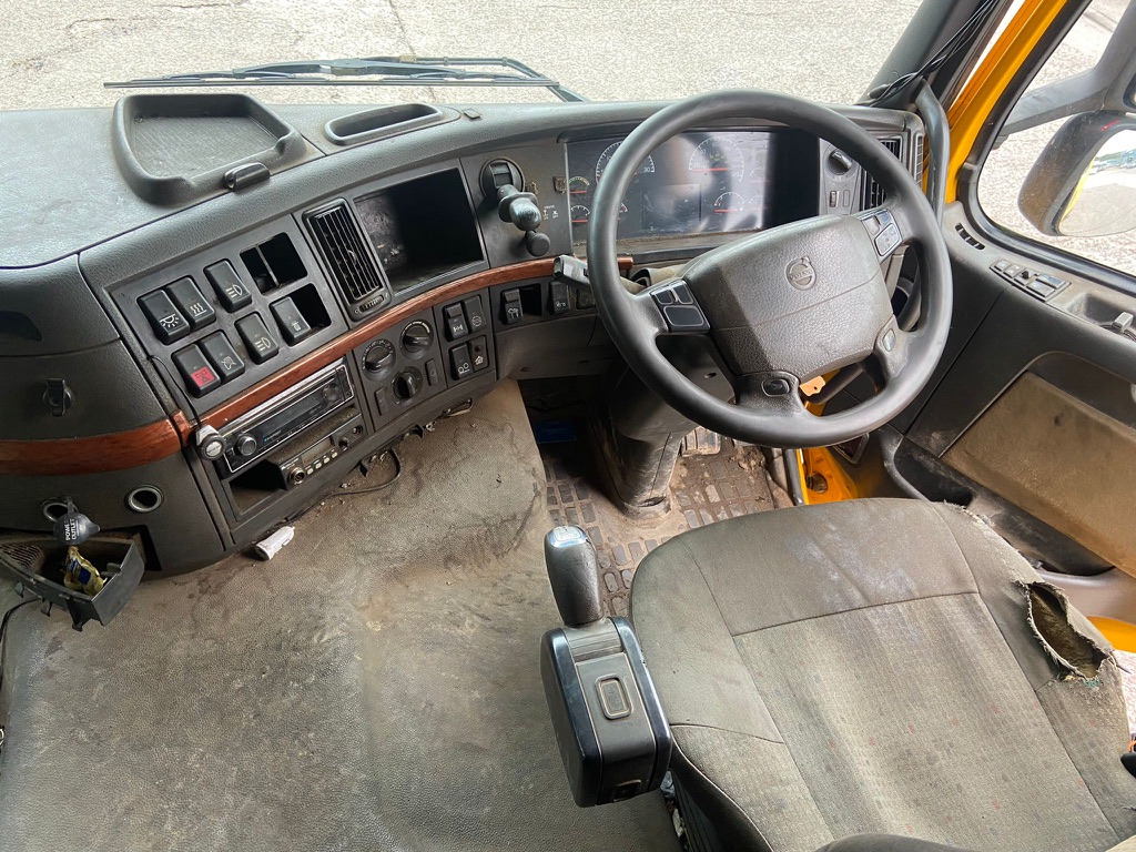Tow truck Volvo FM9 340 6x2 Rigid: picture 8