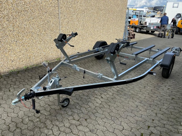 Brenderup Doppel Jetski Premium PWC21200B RAX , 1,2 to., 3,8m - Boat trailer: picture 1 Brenderup Doppel Jetski Premium PWC21200B RAX , 1,2 to., 3,8m - Boat trailer: picture 1
