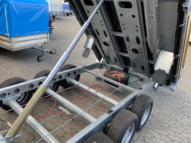 Brian James Cargo Tipper Heckkipper 3-achs, 526-3620-35-3-12, 3600 x 2000 x 300 mm, 3,5 to. - Tipper trailer: picture 4 Brian James Cargo Tipper Heckkipper 3-achs, 526-3620-35-3-12, 3600 x 2000 x 300 mm, 3,5 to. - Tipper trailer: picture 4