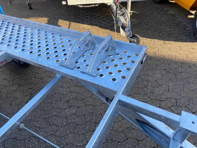 Gala BGG Taurus 3818 3800 x 1750 mm, 100 km/h, 1-Achs - Autotransporter trailer: picture 3 Gala BGG Taurus 3818 3800 x 1750 mm, 100 km/h, 1-Achs - Autotransporter trailer: picture 3