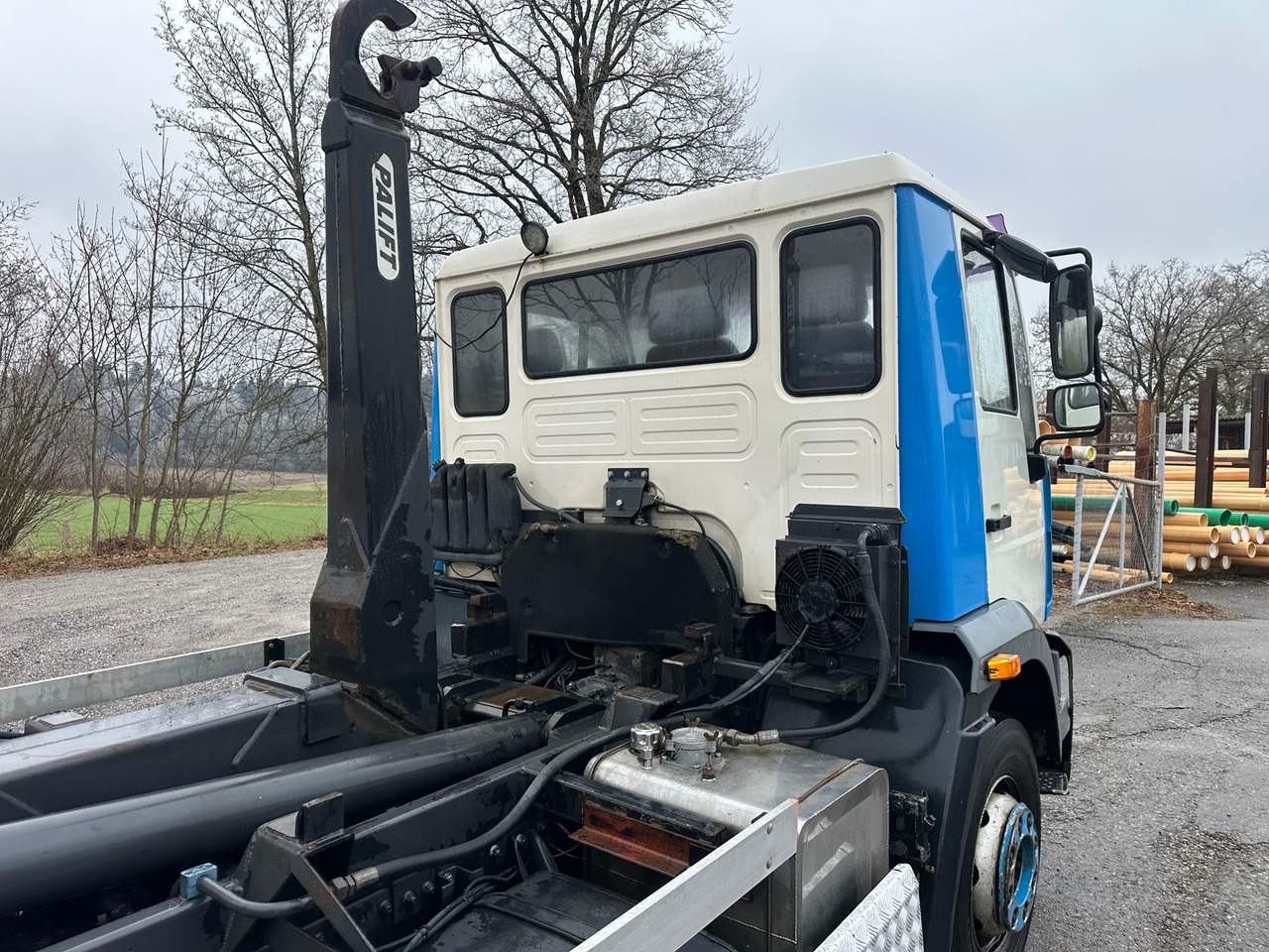 Hook lift truck MAN 14.255 LLC: picture 7