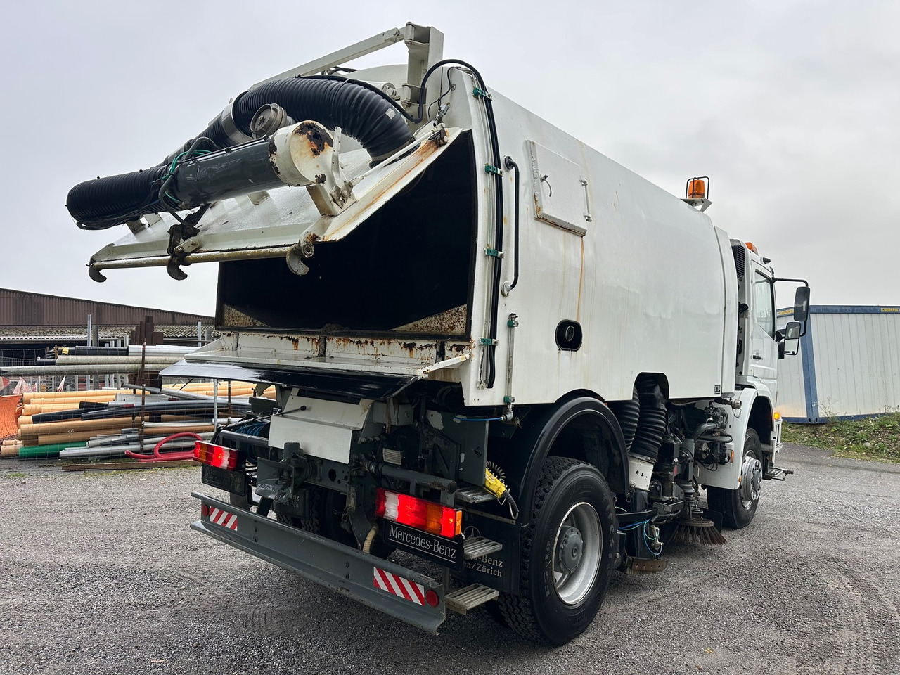 MERCEDES-BENZ Atego 1823 4x4 Faun 7m3 - Road sweeper: picture 5 MERCEDES-BENZ Atego 1823 4x4 Faun 7m3 - Road sweeper: picture 5