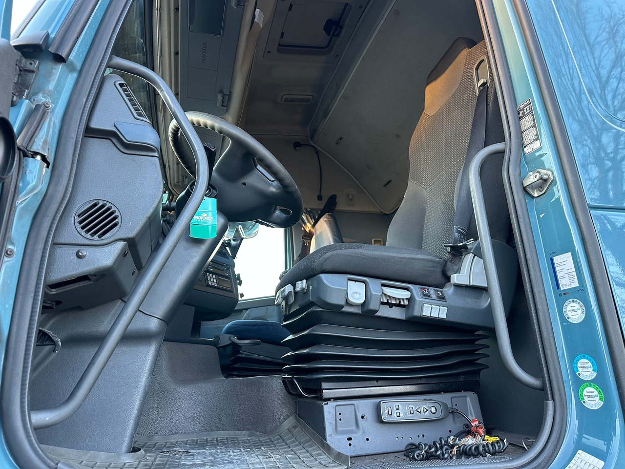 Refrigerator truck VOLVO FH 400 4x2 Kühler: picture 12