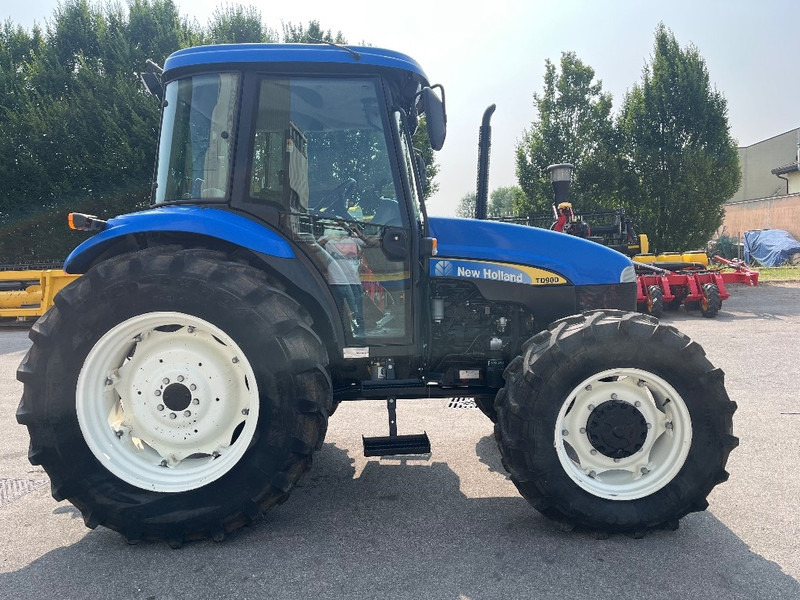 New Holland TD 90 D - Farm tractor: picture 4 New Holland TD 90 D - Farm tractor: picture 4