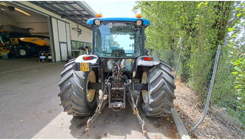 New Holland TN 95 D A - Farm tractor: picture 3 New Holland TN 95 D A - Farm tractor: picture 3