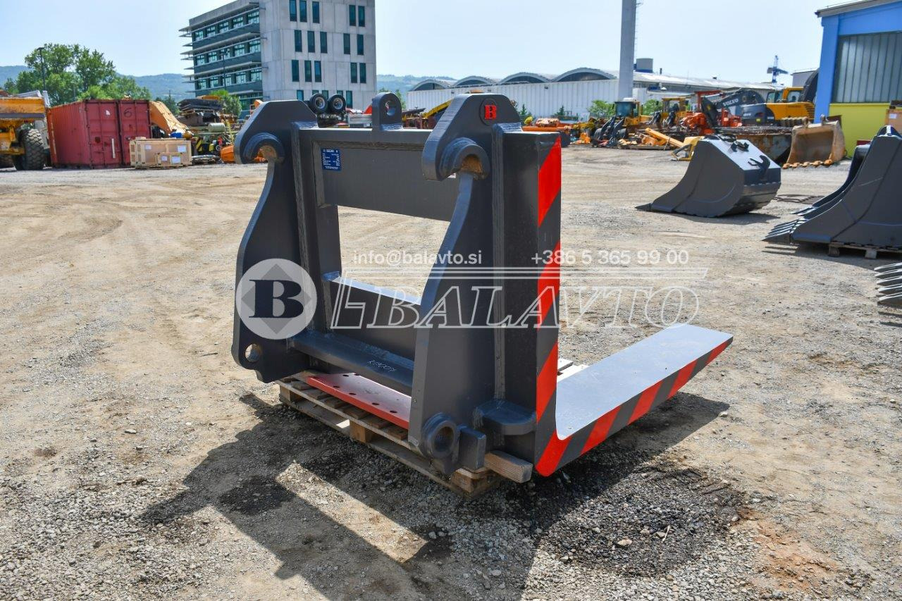 Balavto Block handling forks for Volvo L220 and L180 - Forks for Loader: picture 5 Balavto Block handling forks for Volvo L220 and L180 - Forks for Loader: picture 5
