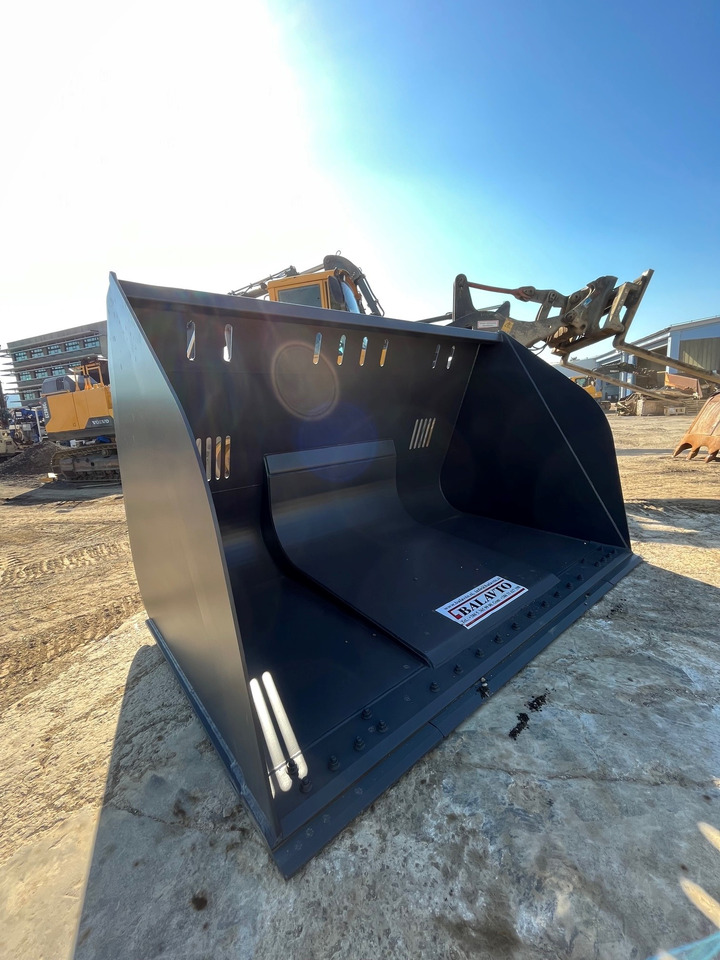 Balavto Loader bucket 3000 mm - Loader bucket: picture 3 Balavto Loader bucket 3000 mm - Loader bucket: picture 3