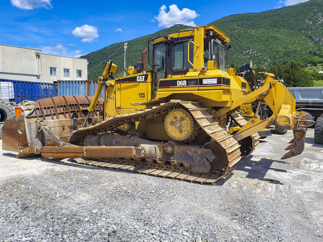 CATERPILLAR D6R - Bulldozer: picture 3 CATERPILLAR D6R - Bulldozer: picture 3