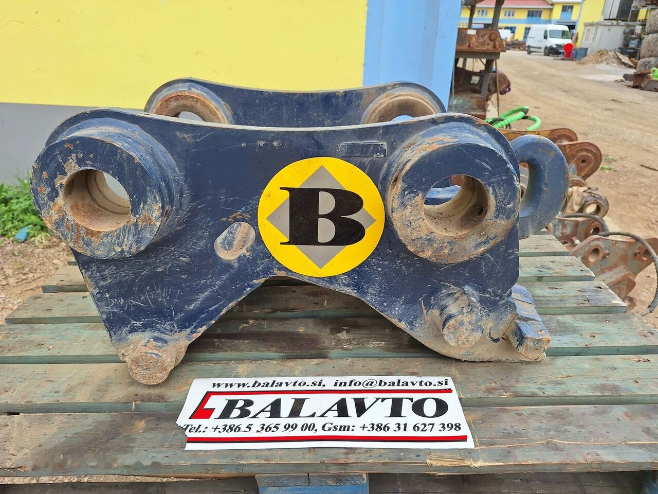 Caterpillar 227-0039 Verachtert - Quick coupler for Excavator: picture 1 Caterpillar 227-0039 Verachtert - Quick coupler for Excavator: picture 1