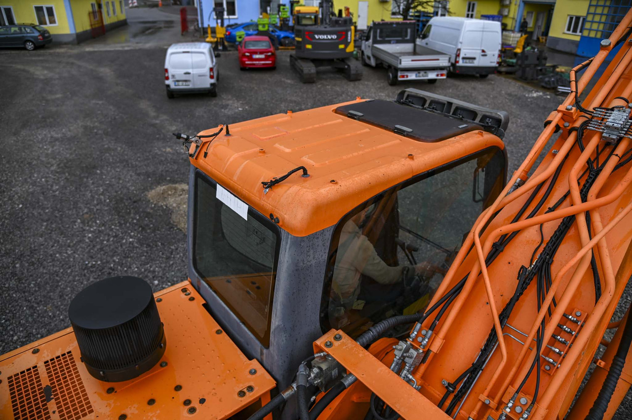 Crawler excavator DOOSAN DX340LC: picture 43