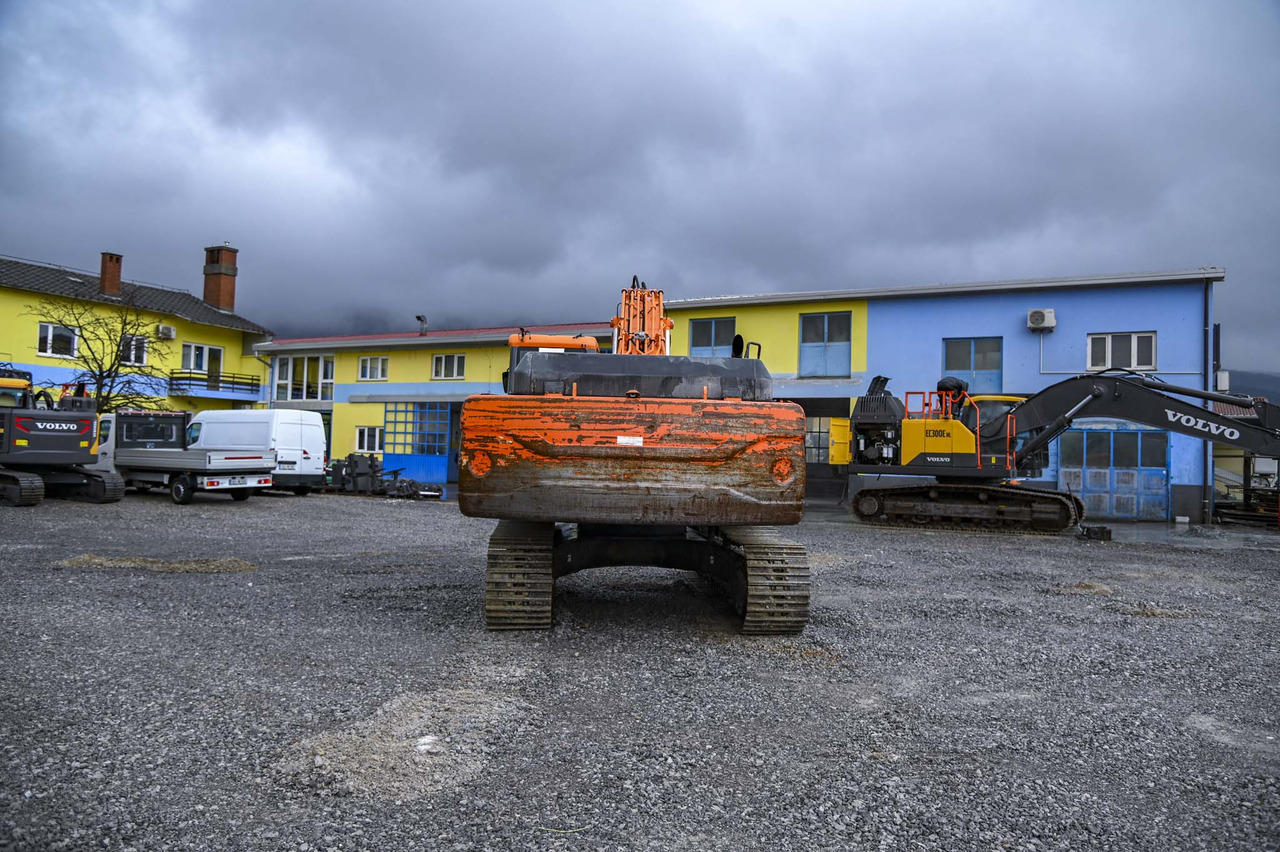 Crawler excavator DOOSAN DX340LC: picture 7