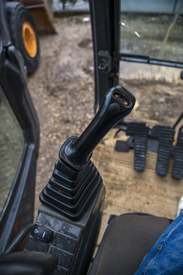 Crawler excavator DOOSAN DX340LC: picture 47