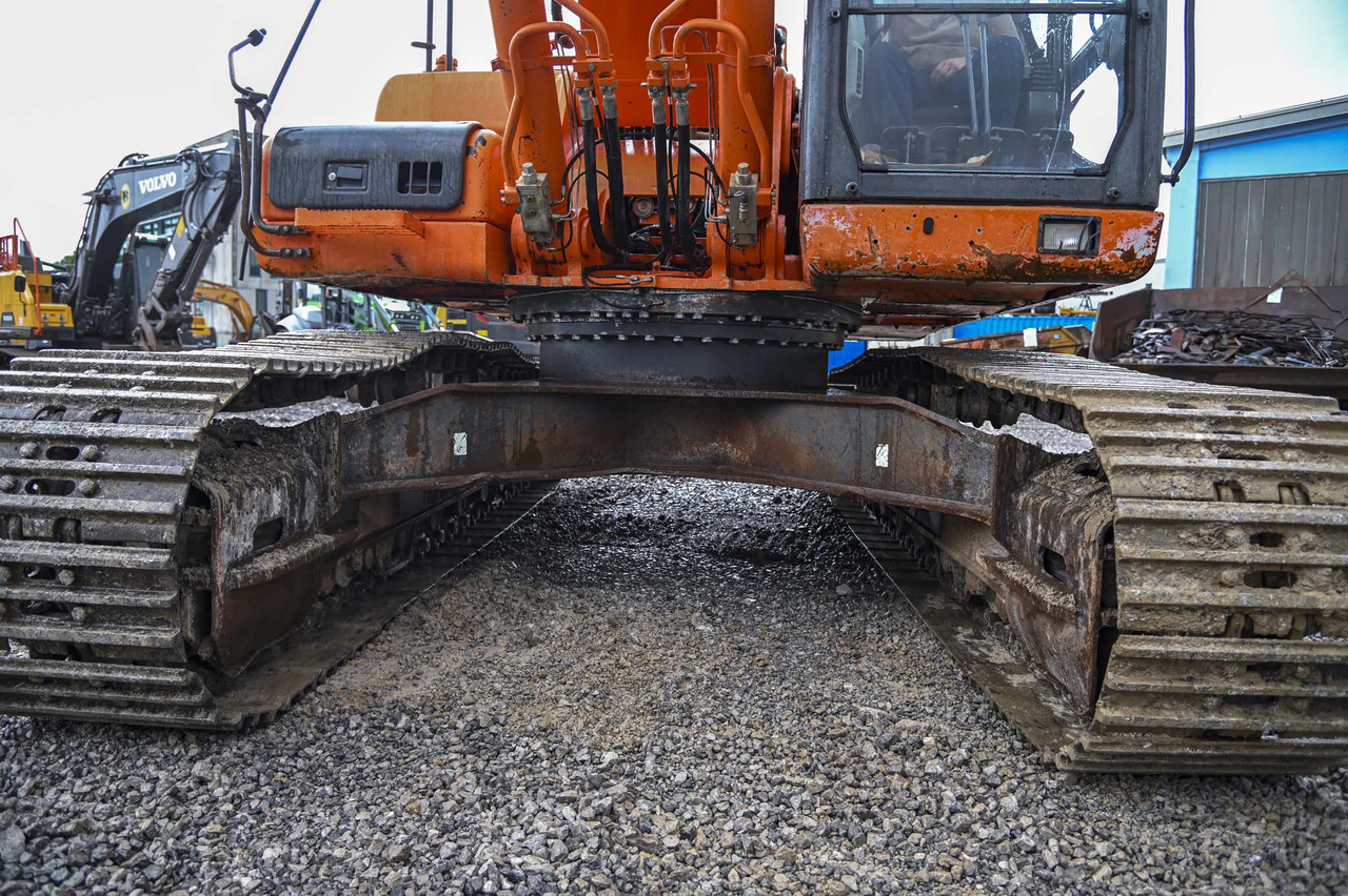 Crawler excavator DOOSAN DX340LC: picture 22