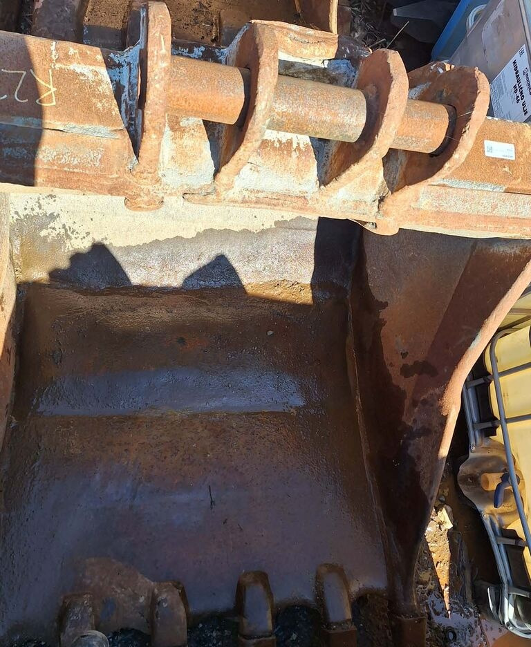 Digging bucket 1300 mm Volvo S1 - Excavator bucket: picture 1 Digging bucket 1300 mm Volvo S1 - Excavator bucket: picture 1