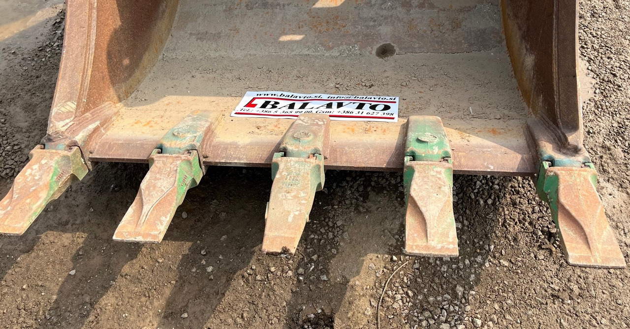 Digging bucket 1600 mm - Excavator bucket: picture 3 Digging bucket 1600 mm - Excavator bucket: picture 3