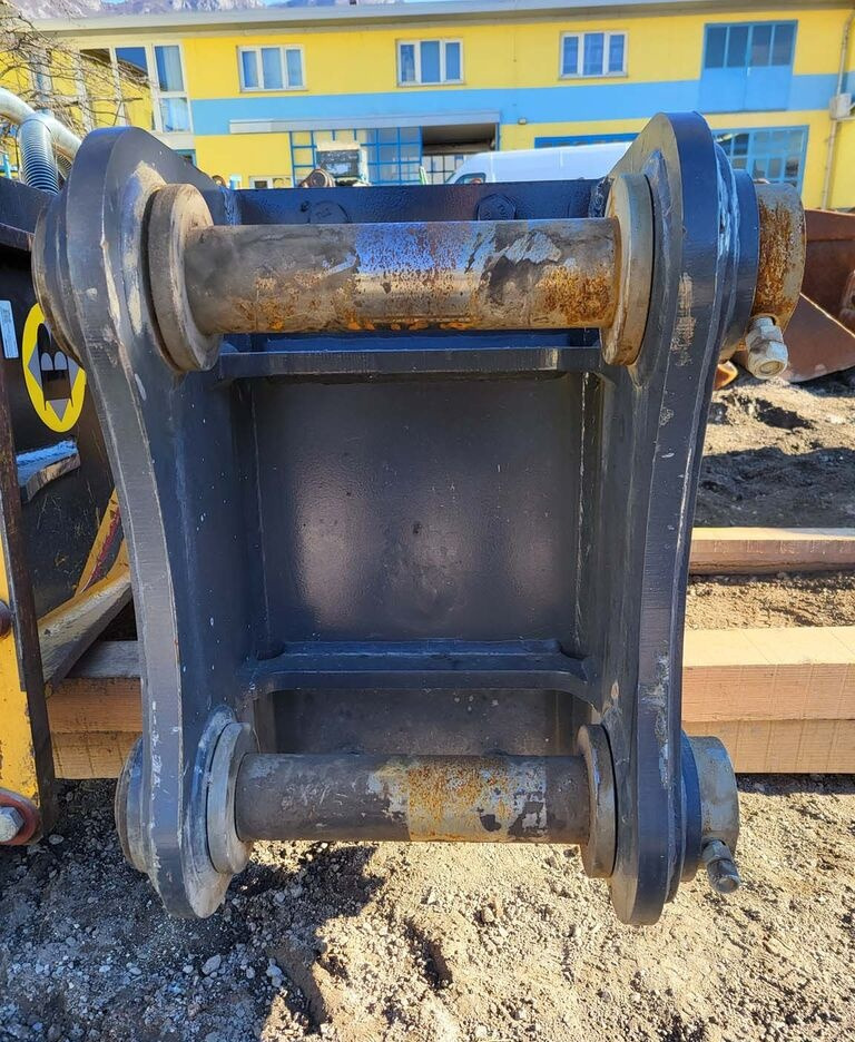 New BAT 220F - Hydraulic hammer: picture 2 New BAT 220F - Hydraulic hammer: picture 2