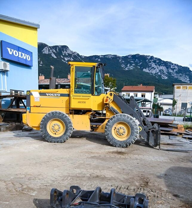 Volvo 11157386 for Volvo L70H, L90H - Quick coupler for Wheel loader: picture 4 Volvo 11157386 for Volvo L70H, L90H - Quick coupler for Wheel loader: picture 4