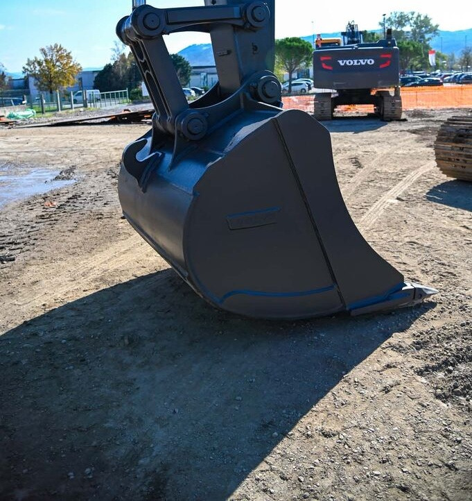 Crawler excavator Volvo EC350DL: picture 7