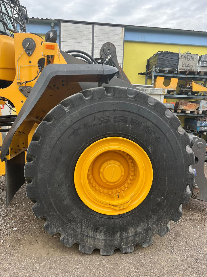 Volvo L220H - Wheel loader: picture 4 Volvo L220H - Wheel loader: picture 4