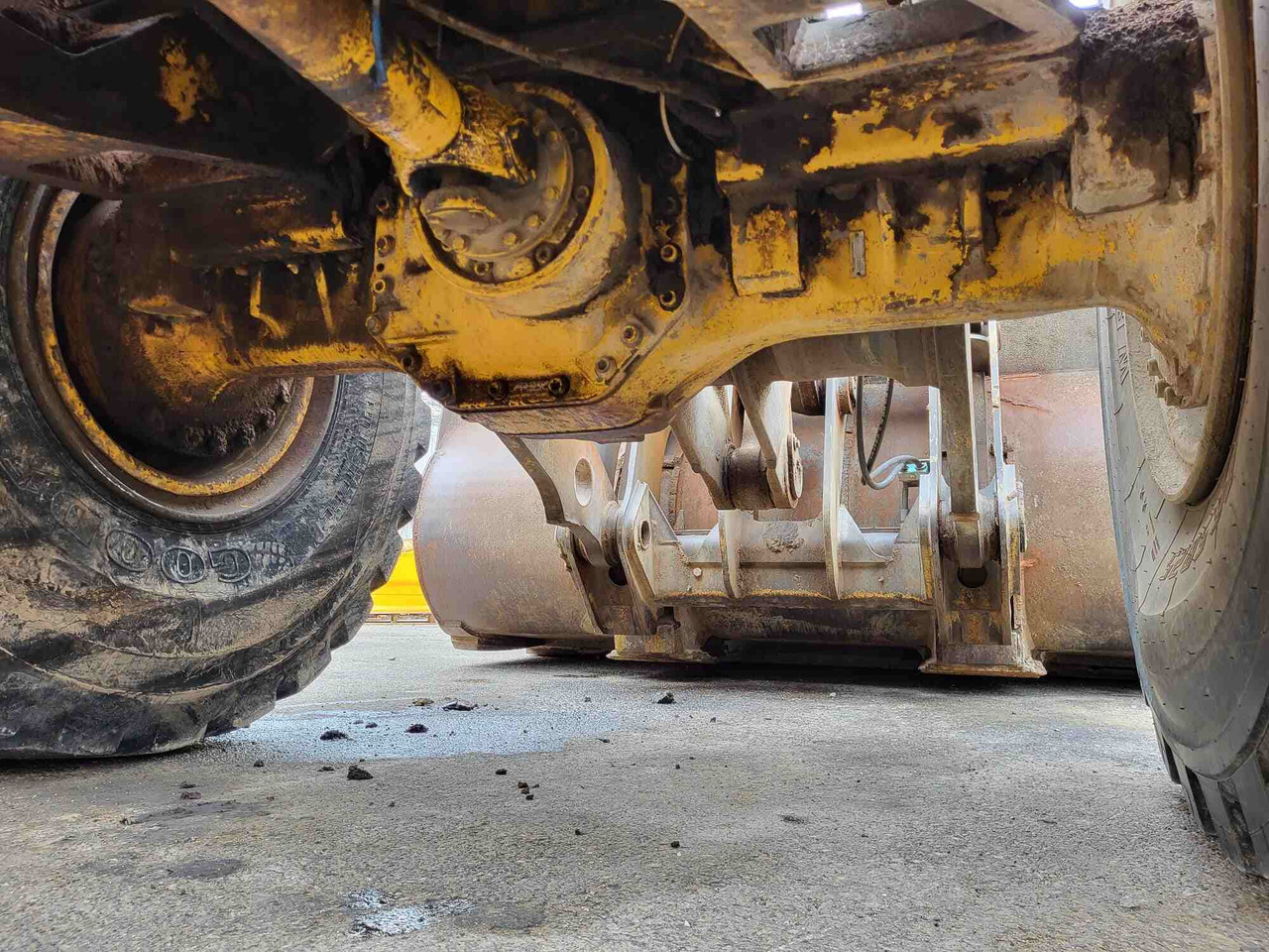 Volvo front axle - Front axle for Loader: picture 2 Volvo front axle - Front axle for Loader: picture 2