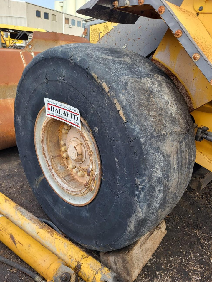 Volvo rims - Rim for Loader: picture 2 Volvo rims - Rim for Loader: picture 2