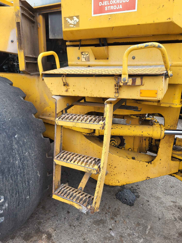 Volvo steps - Footstep for Loader: picture 5 Volvo steps - Footstep for Loader: picture 5