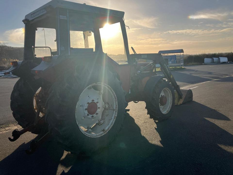 IHC 744 AS Allrad Frontlader Bastlerfahrzeug Sammlerstück Traktor - Farm tractor: picture 5 IHC 744 AS Allrad Frontlader Bastlerfahrzeug Sammlerstück Traktor - Farm tractor: picture 5