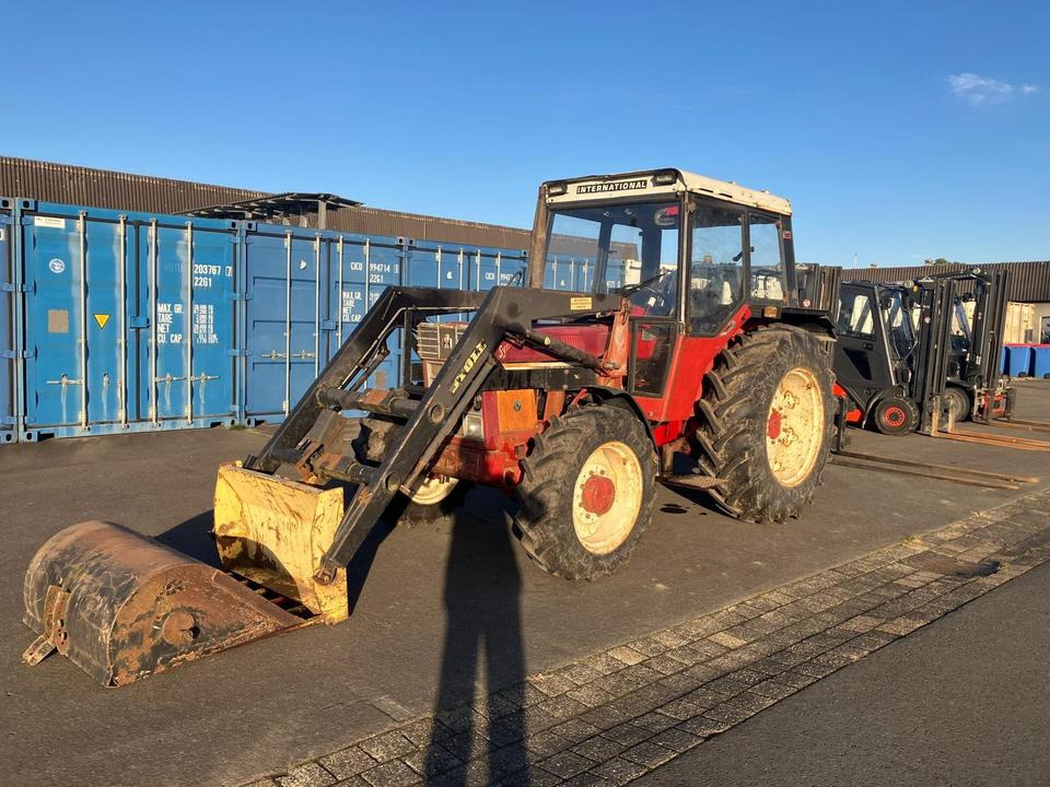 IHC 744 AS Allrad Frontlader Bastlerfahrzeug Sammlerstück Traktor - Farm tractor: picture 3 IHC 744 AS Allrad Frontlader Bastlerfahrzeug Sammlerstück Traktor - Farm tractor: picture 3