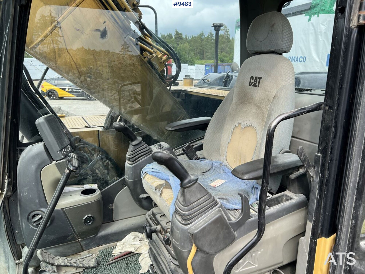 CAT 320 D with attachments (VIDEO) - Crawler excavator: picture 4 CAT 320 D with attachments (VIDEO) - Crawler excavator: picture 4