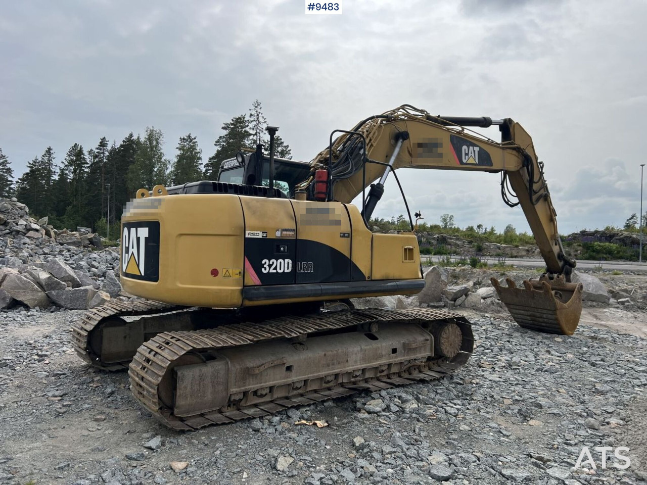 CAT 320 D with attachments (VIDEO) - Crawler excavator: picture 2 CAT 320 D with attachments (VIDEO) - Crawler excavator: picture 2