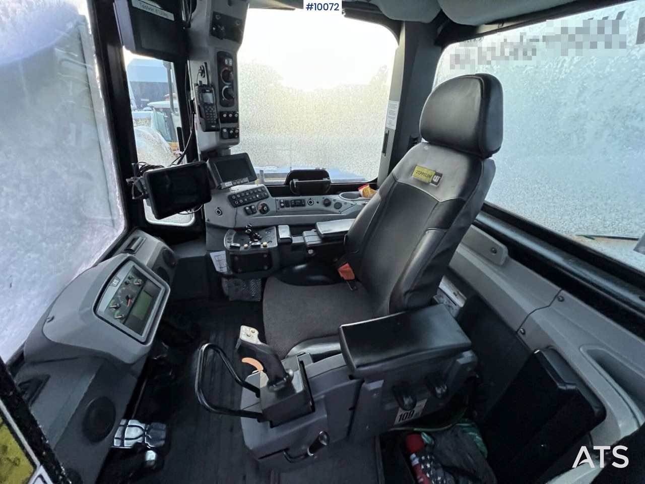 CAT 988 K Wheel Loader with Bucket - Wheel loader: picture 3 CAT 988 K Wheel Loader with Bucket - Wheel loader: picture 3