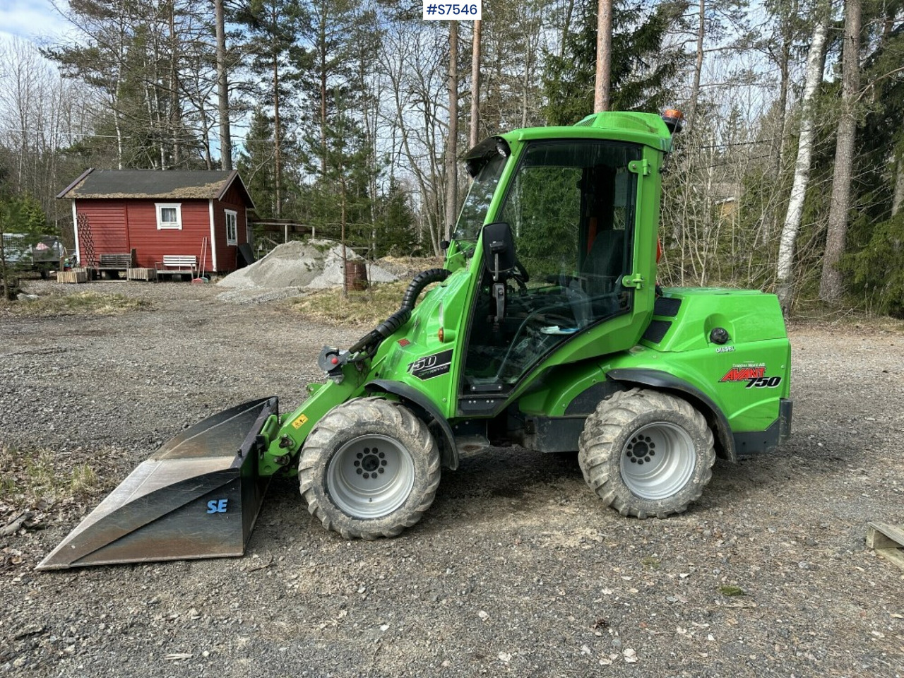 COMPACT LOADER, AVANT 750, WITH MANY TOOLS (SEE VIDEO) - Compact loader: picture 2 COMPACT LOADER, AVANT 750, WITH MANY TOOLS (SEE VIDEO) - Compact loader: picture 2
