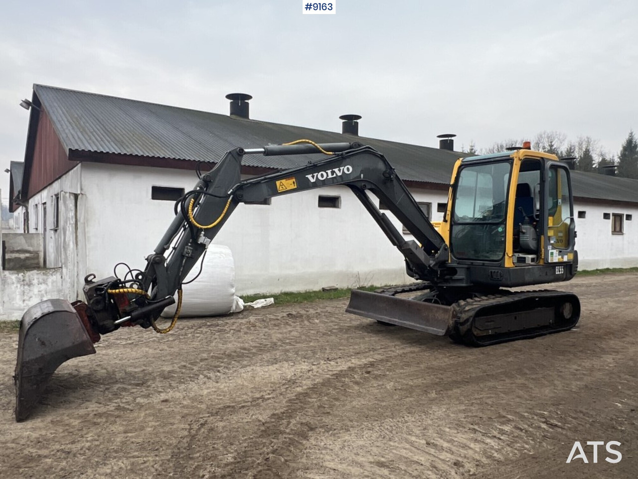 Crawler excavator Volvo EC55 (SEE VIDEO) - Mini excavator: picture 1 Crawler excavator Volvo EC55 (SEE VIDEO) - Mini excavator: picture 1