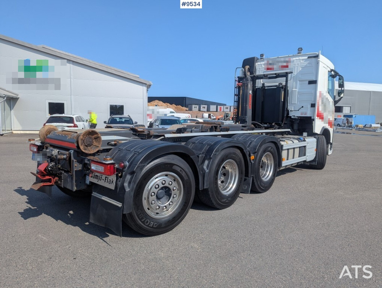 Hooklift Truck Volvo FH540 8x4 (SEE VIDEO) - Hook lift truck: picture 3 Hooklift Truck Volvo FH540 8x4 (SEE VIDEO) - Hook lift truck: picture 3