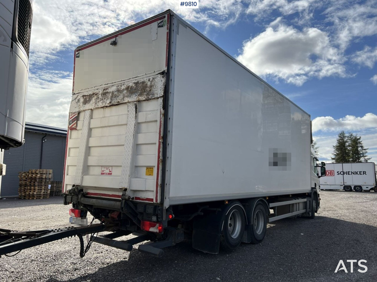 Scania P400 Box truck with tail lift - Box truck: picture 3 Scania P400 Box truck with tail lift - Box truck: picture 3