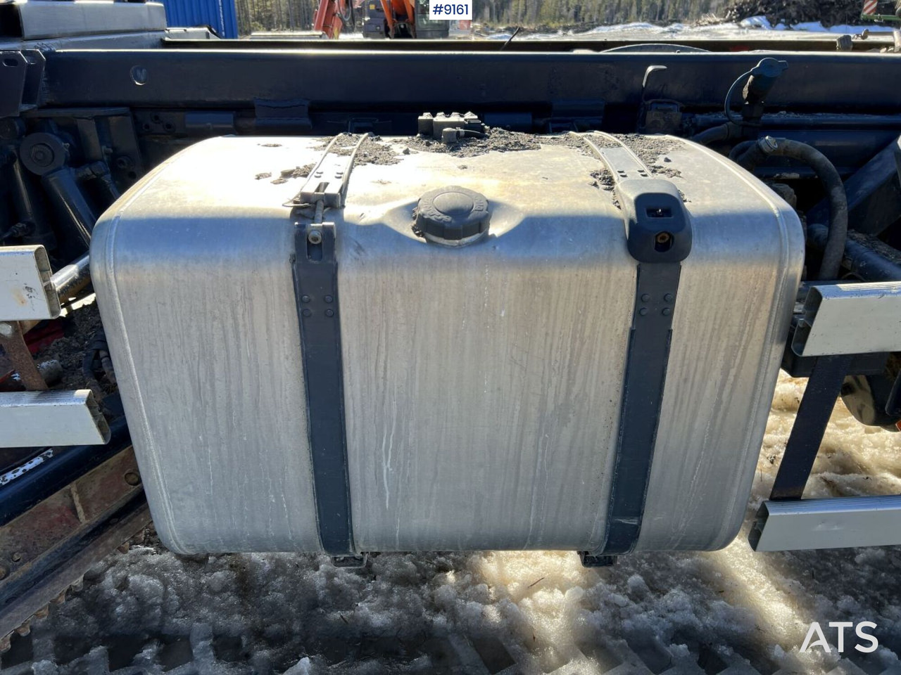 Cab chassis truck Scania R124 with cameleont quick lock, underbite and plow attachments: picture 21