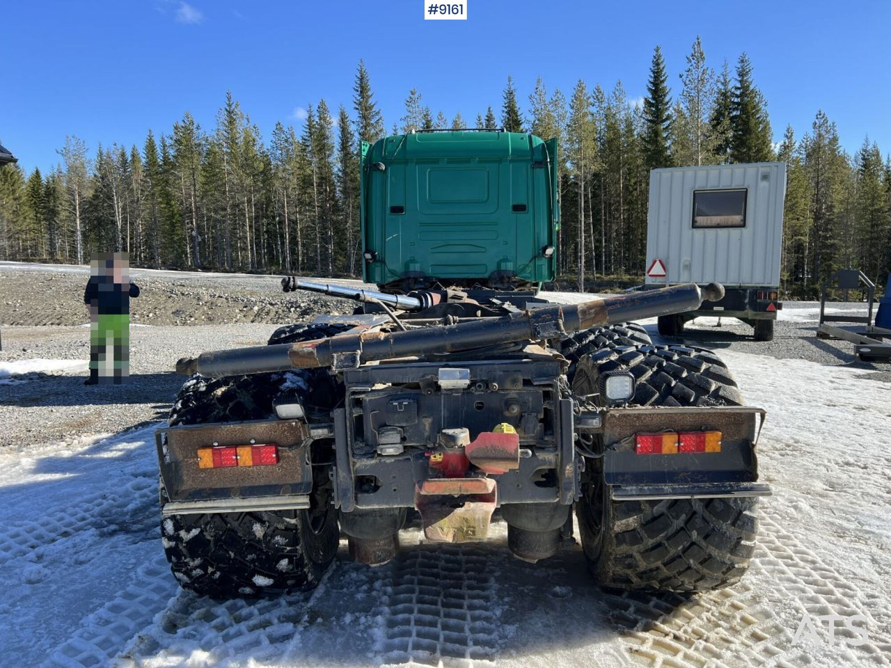 Scania R124 with cameleont quick lock, underbite and plow attachments - Cab chassis truck: picture 5 Scania R124 with cameleont quick lock, underbite and plow attachments - Cab chassis truck: picture 5