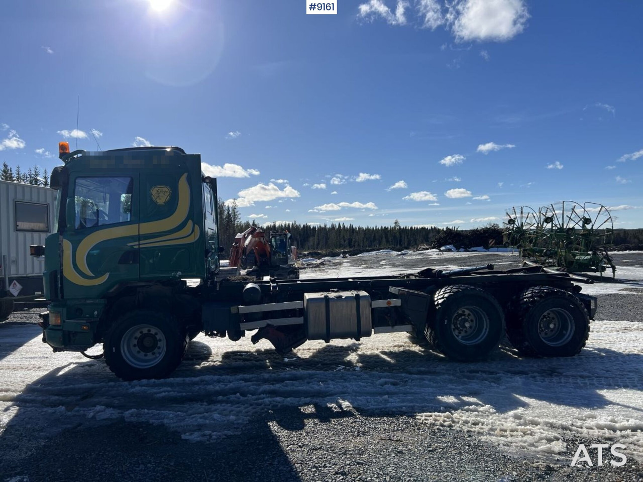 Cab chassis truck Scania R124 with cameleont quick lock, underbite and plow attachments: picture 9