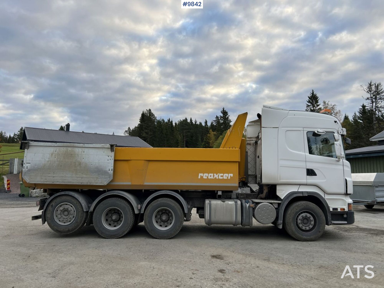 Scania R560 Tridem Tipper/Gravel Truck - Tipper: picture 3 Scania R560 Tridem Tipper/Gravel Truck - Tipper: picture 3