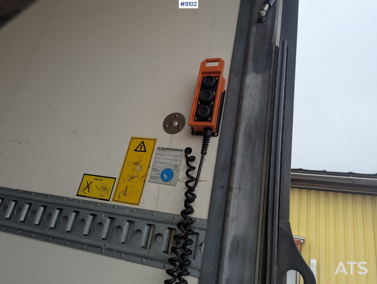 Skåpbil distribution Mercedes Benz 1224 L 4X2 - Box truck: picture 5 Skåpbil distribution Mercedes Benz 1224 L 4X2 - Box truck: picture 5